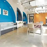 Stylish Gold Studio At Paddington City View