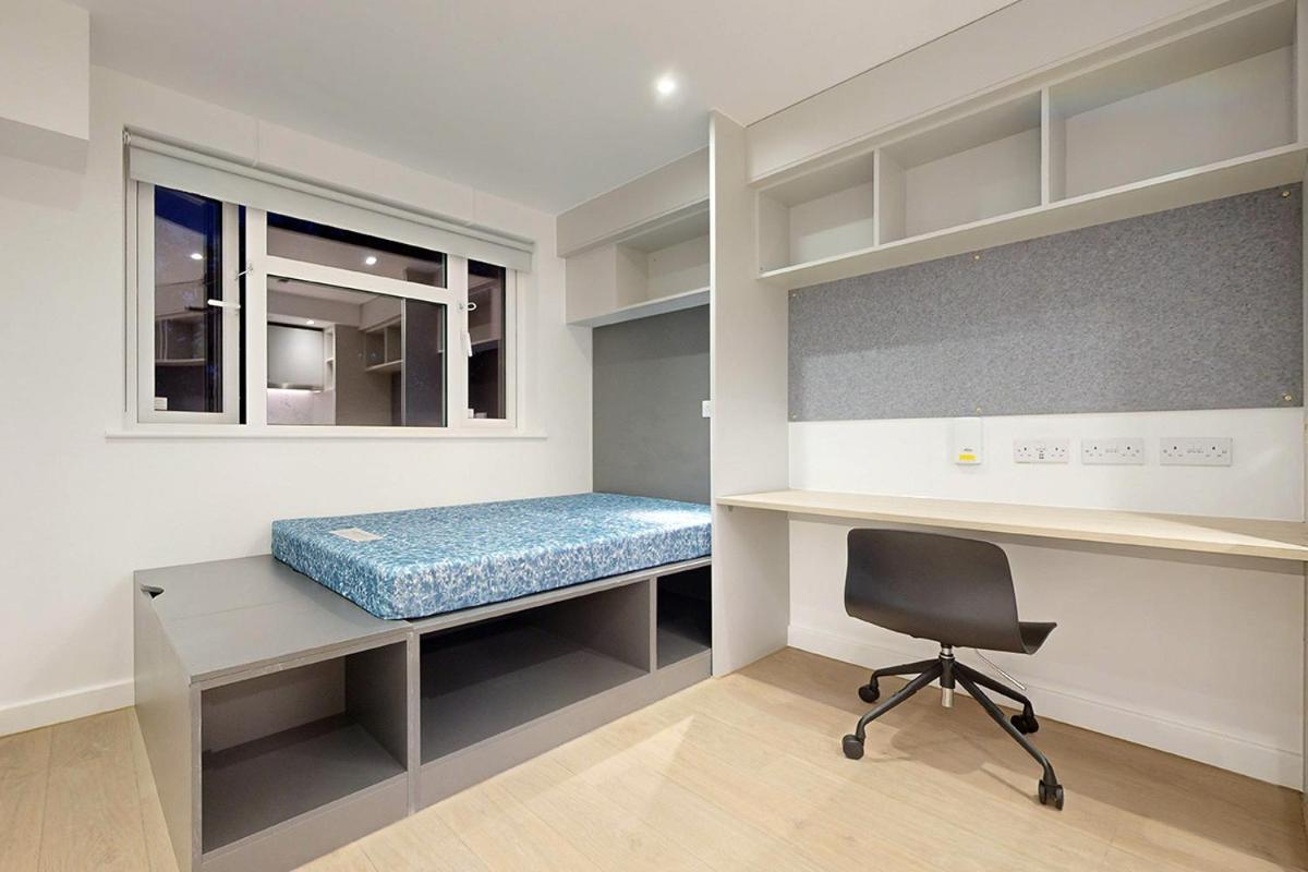 Stylish Gold At Paddington View *