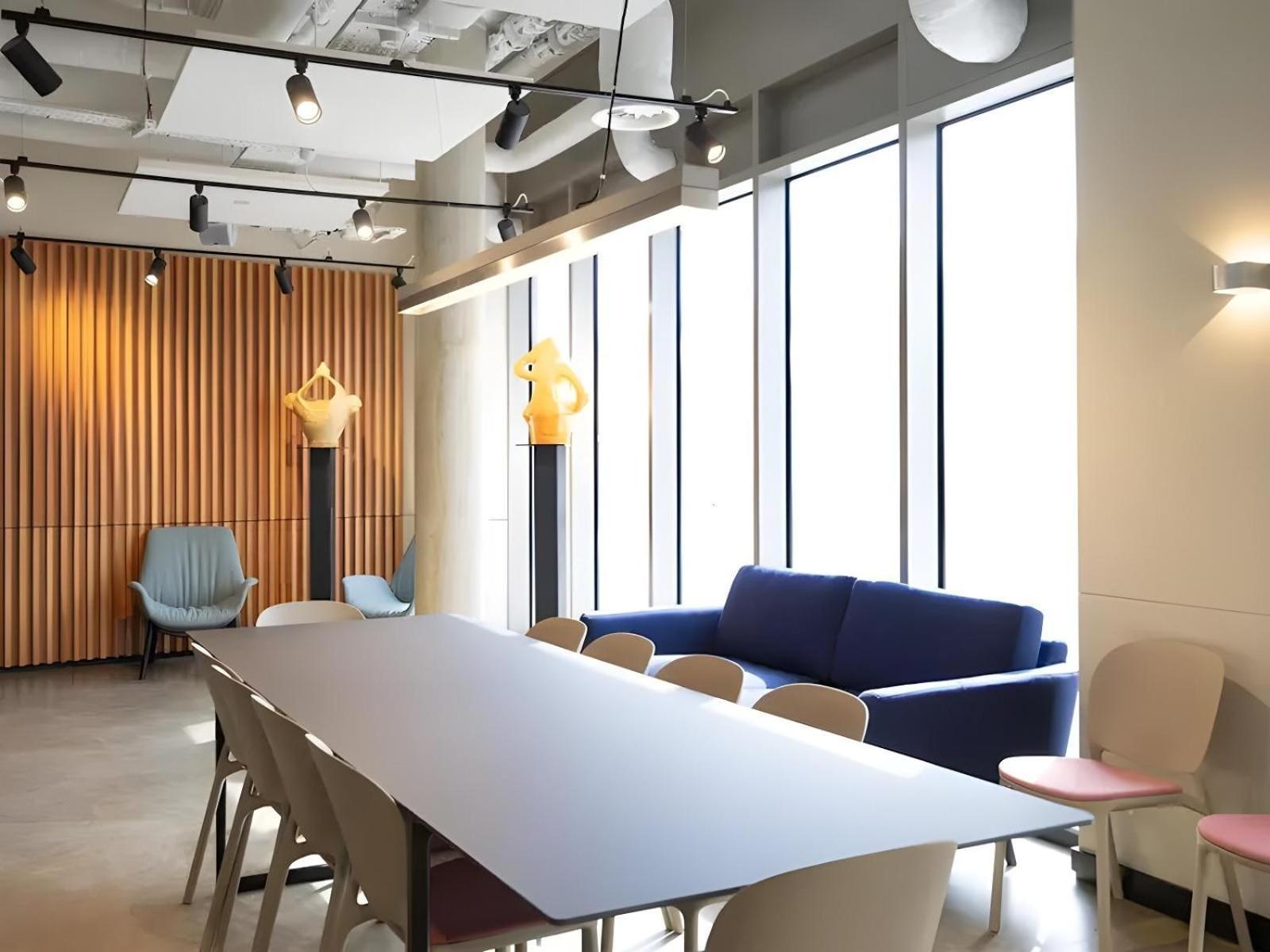 Stylish Gold At Paddington View London